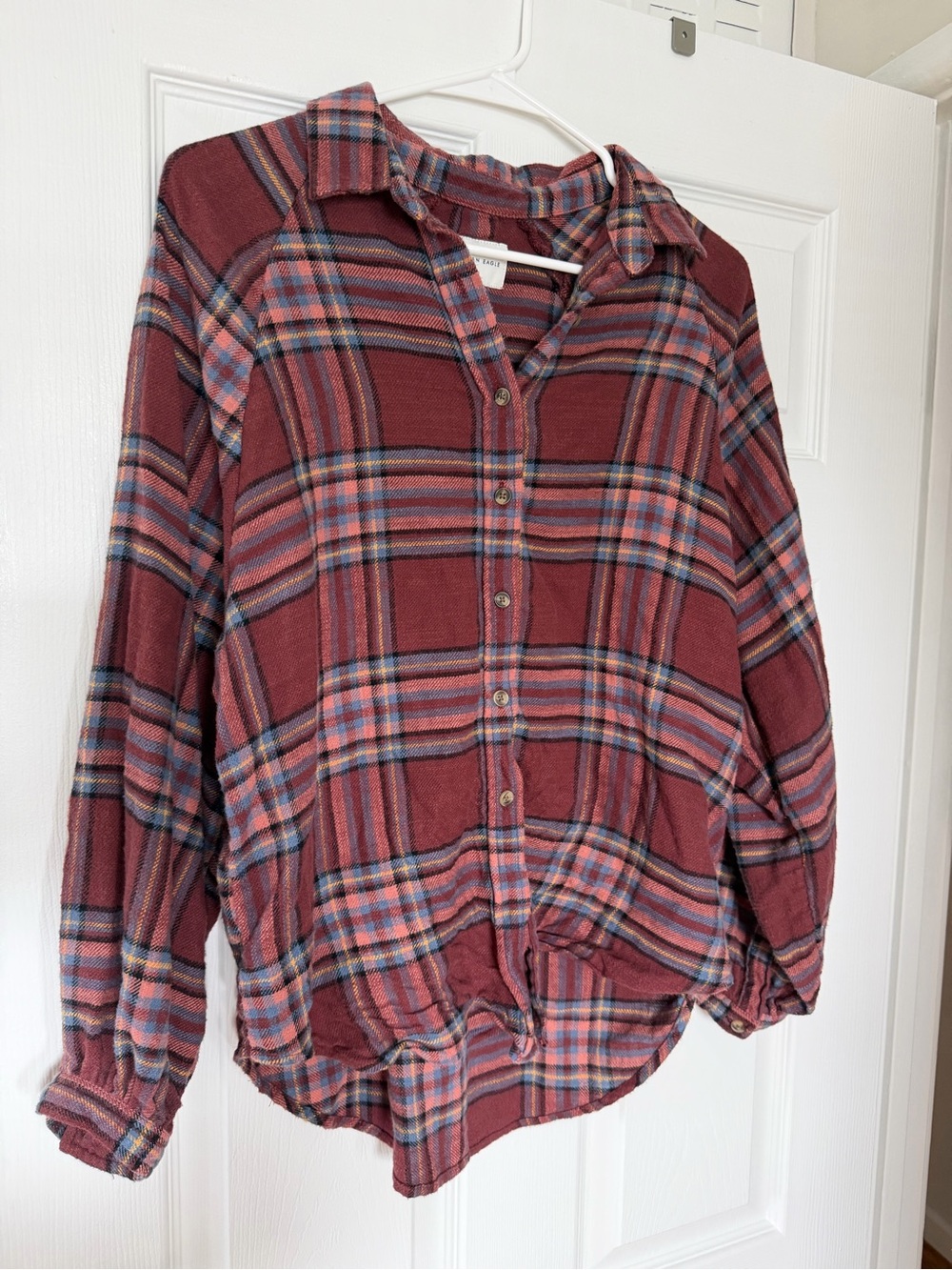 American Eagle Outfitters Maroon Plaid Button-Down Flannel Shirt